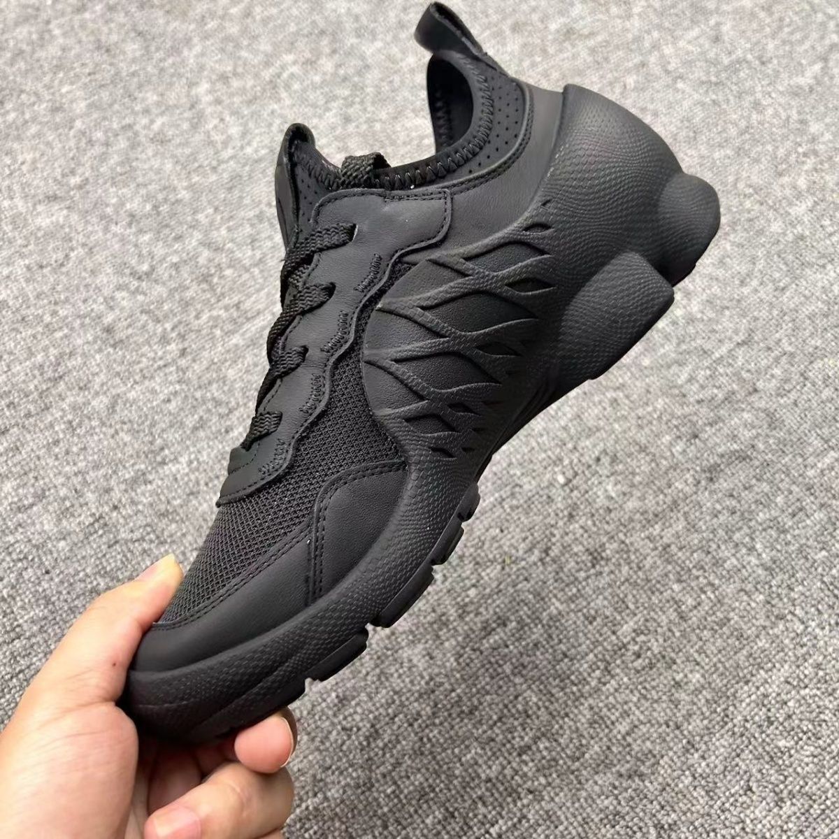 Trendy Luxury Athletic Shoes M - đánh giá và giá Hunting Outdoor Brands